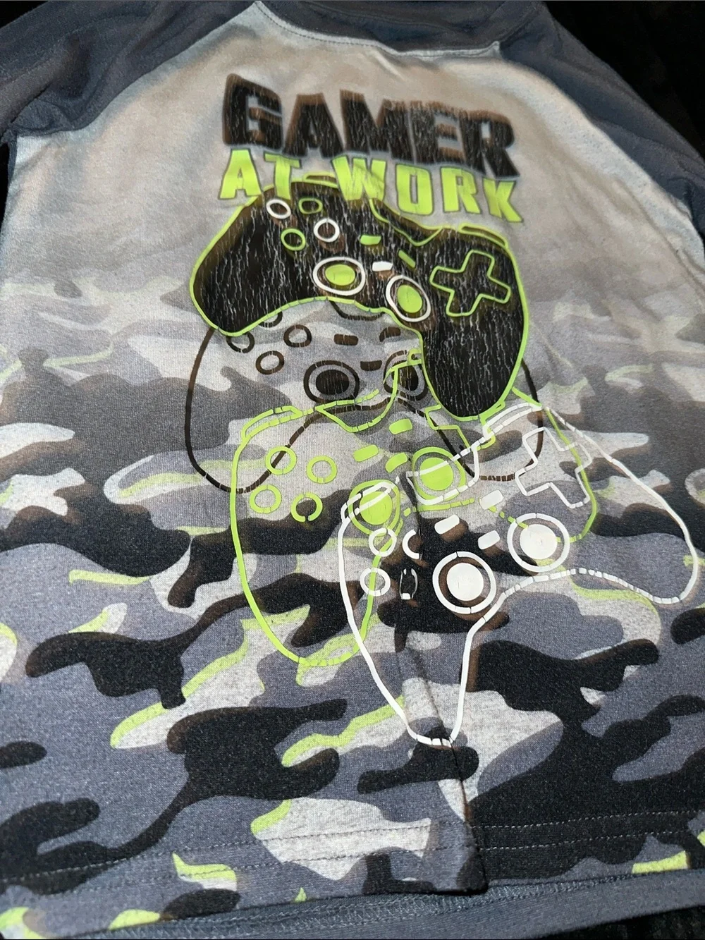 Kids Gray & Neon Green Camo Pajama Set - Brand Unspecified